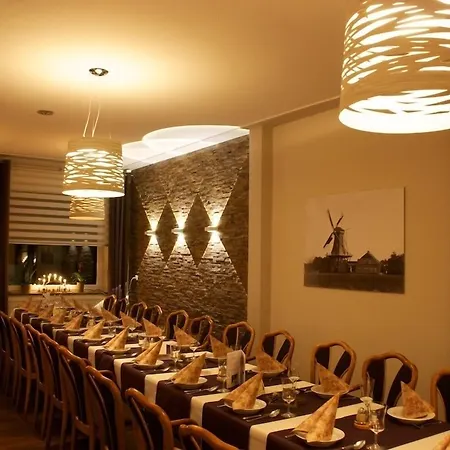 Ξενοδοχείο Restaurant Sonnenhof 3*